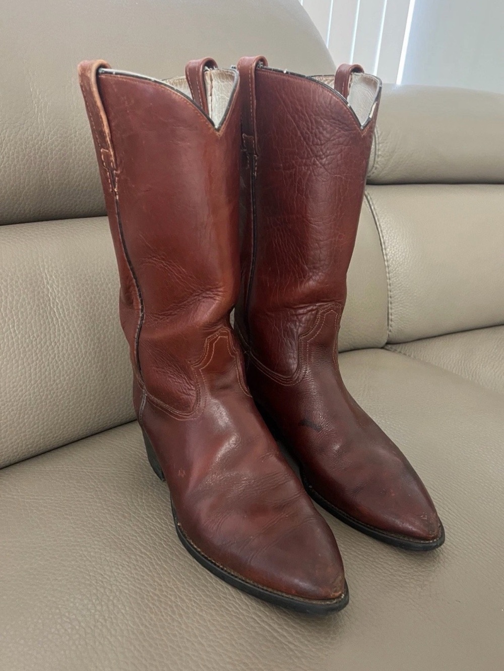 Men's Brown Leather Western Cowboy Boots, size 9